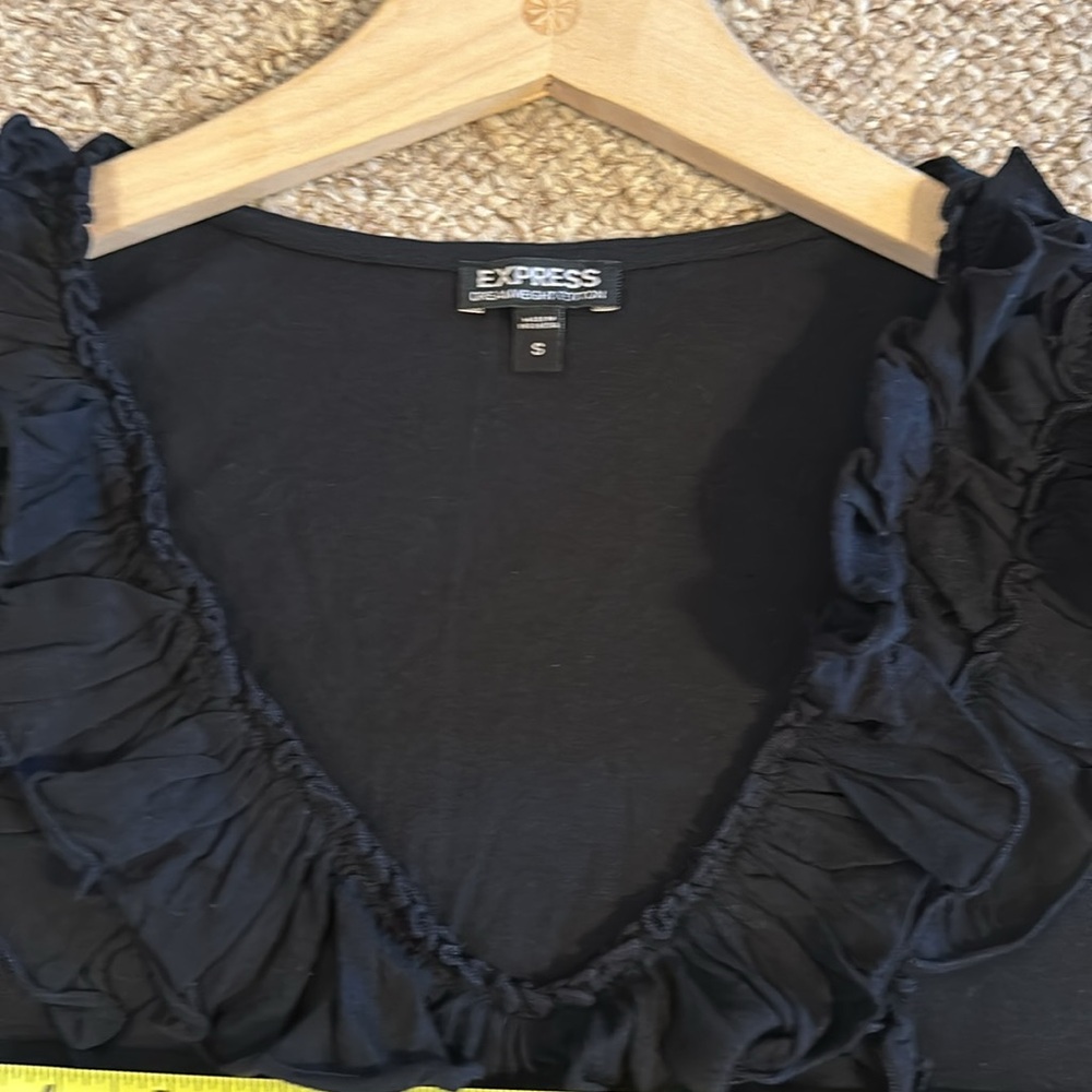 Express Dreamweight Cotton Ruffle Top - Picture 6 of 7